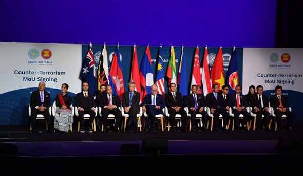 Image result for gambar Najib di persidangan di Australia