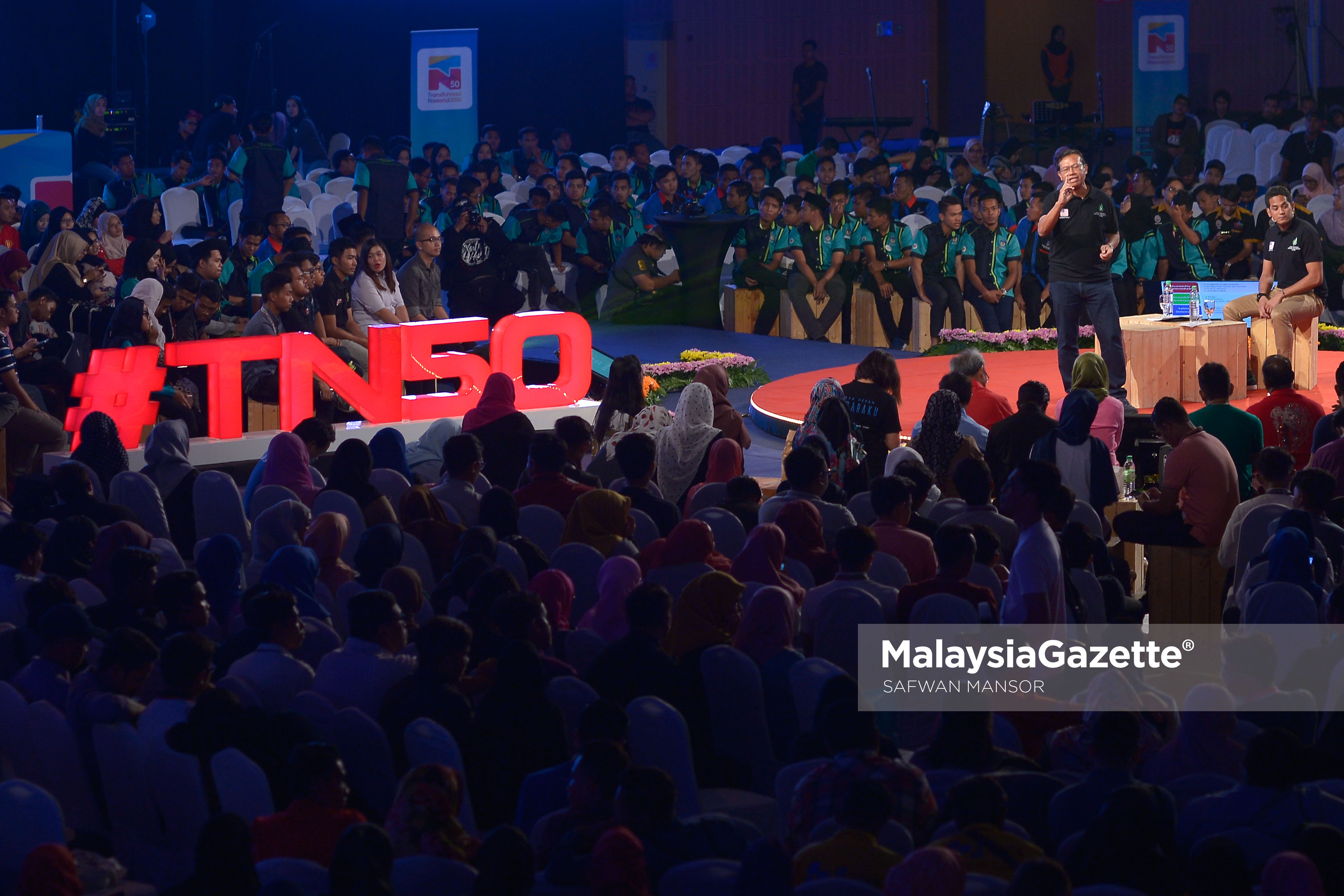 Menteri Pertanian dan Industri Asas Tani, Datuk Seri Shabery Cheek bersama Menteri Belia dan Sukan, Yb Khairy Jamaluddin pada Program Chillax Agropreneur Muda TN50 di MAEPS Serdang. foto SAFWAN MANSOR, 12 APRIL 2017