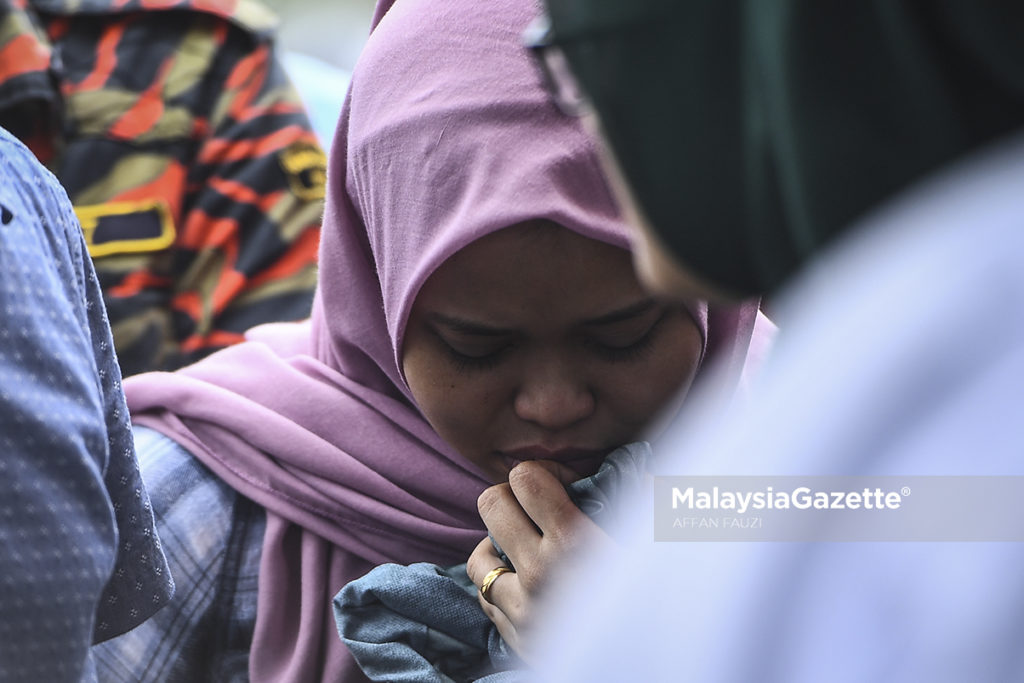 Suasana Pengebumian Jenazah Allahyarham MuhammadAdib