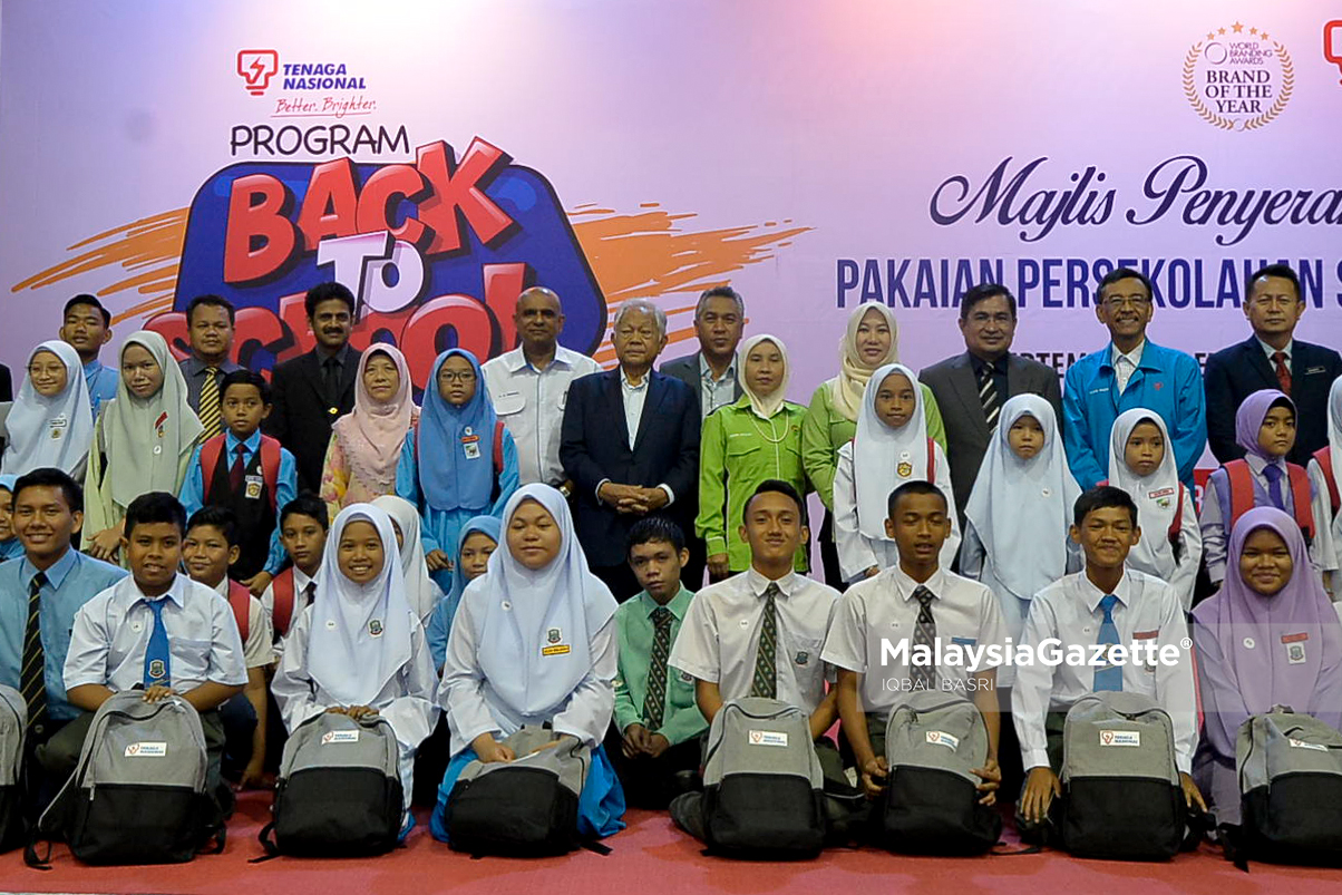 MGF15012019_Majlis Penyerahan Pakaian Persekolahan Sesi 2019_08