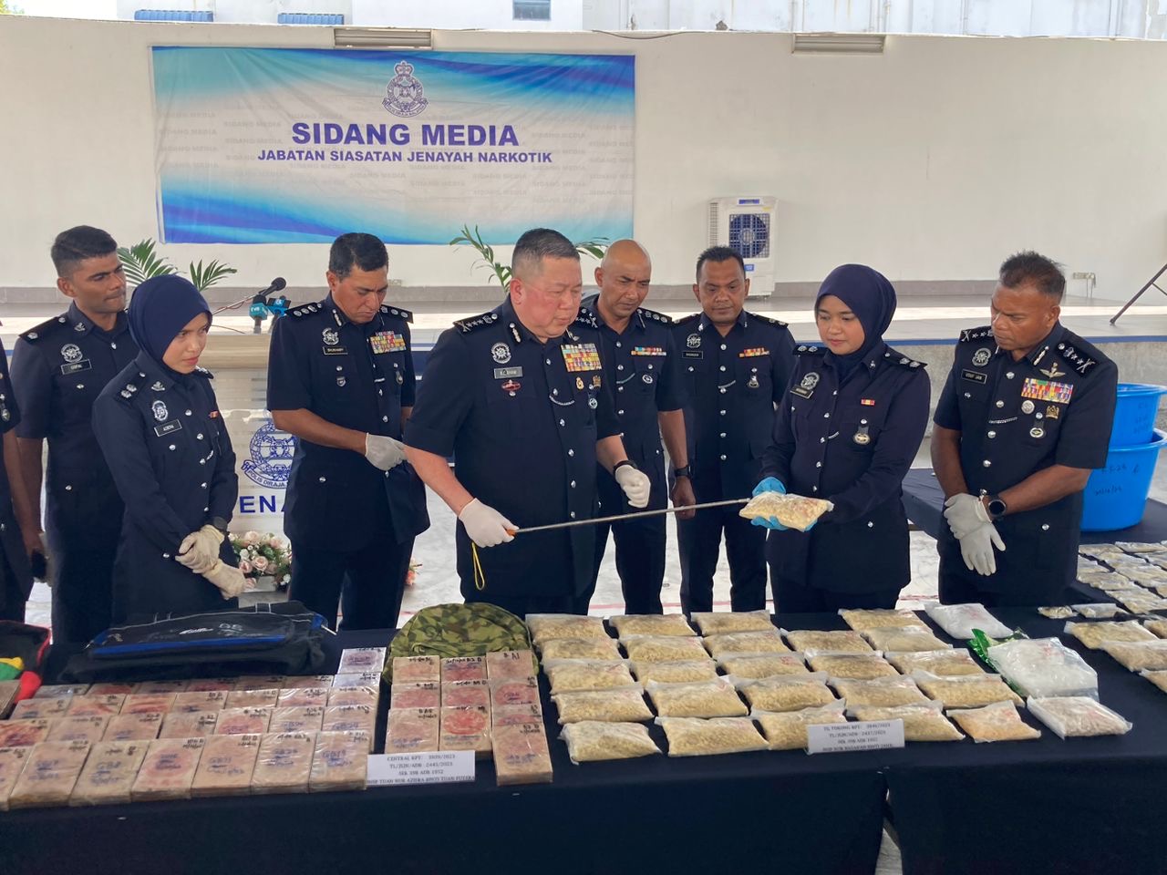 Polis Bongkar Makmal Dadah Rampasan Hampir RM2 Juta