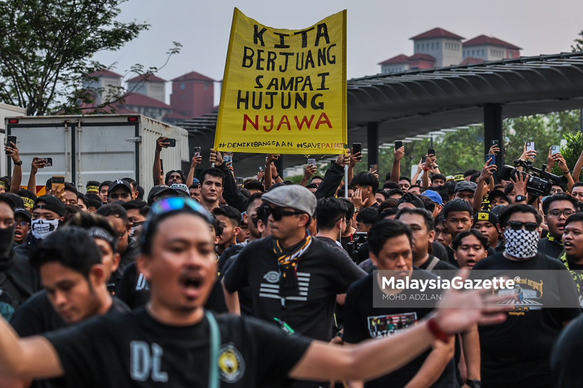 Penyokong Harimau Malaysia Di Bukit Jalil Pestabolamerdeka