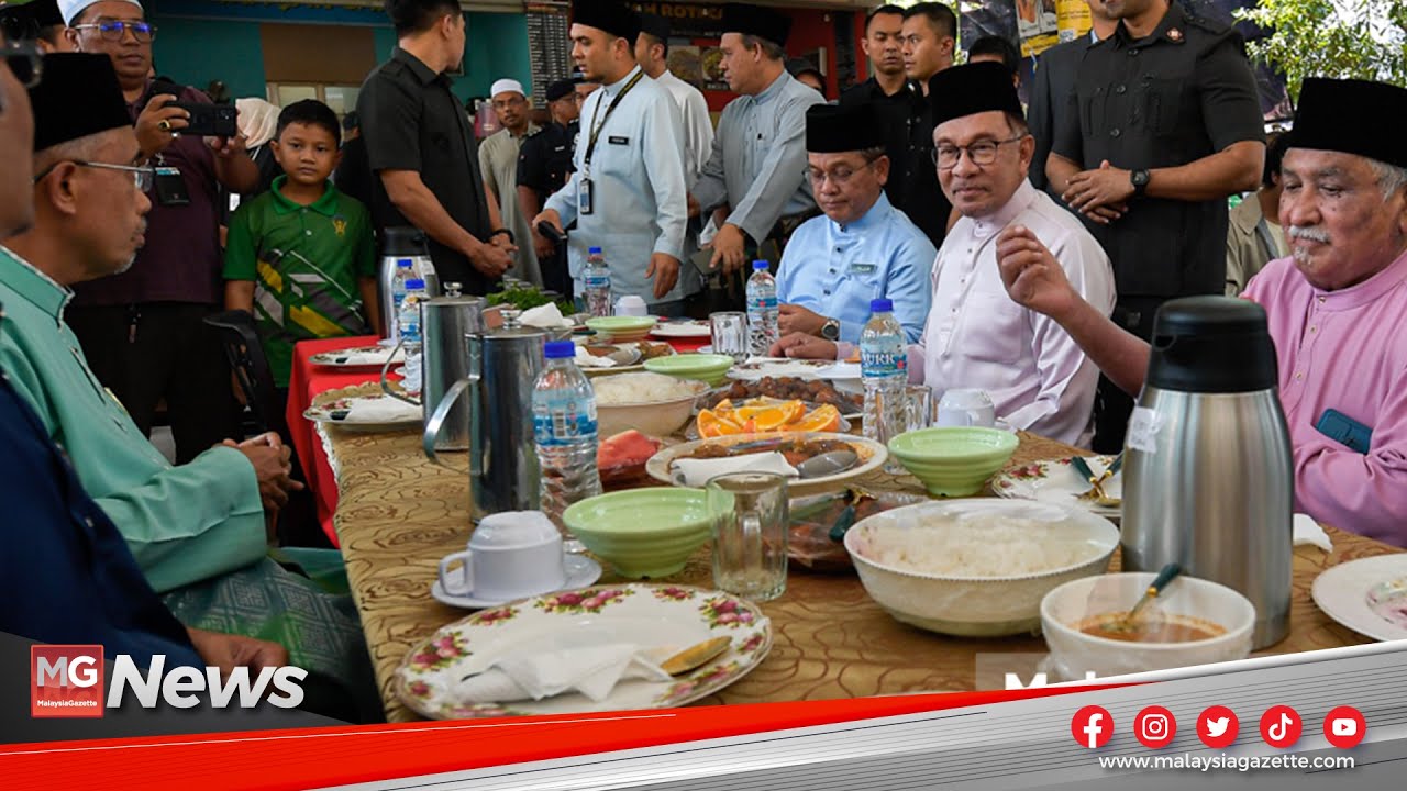 Mgnews Pm Santuni Orang Ramai Dan Jamu Selera Sebelum Tunai Solat Jumaat