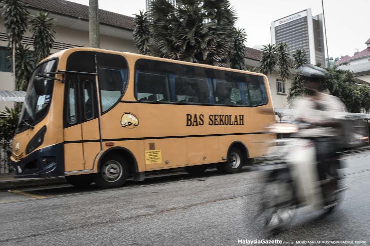 Pengendali bas sekolah tak patut kenakan tambang- Ismail Sabri