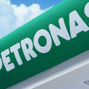 Petroliam menerusi anak syarikatnya, Petronas LNG Ltd. berjaya menghantar gas asli cecair (LNG) ke South Korean Oil Refining Company (S-Oil Corporation).
