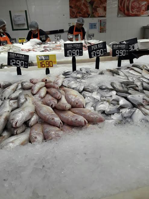 Ikan-ikan yang menjadi pilihan rakyat semakin mahal.