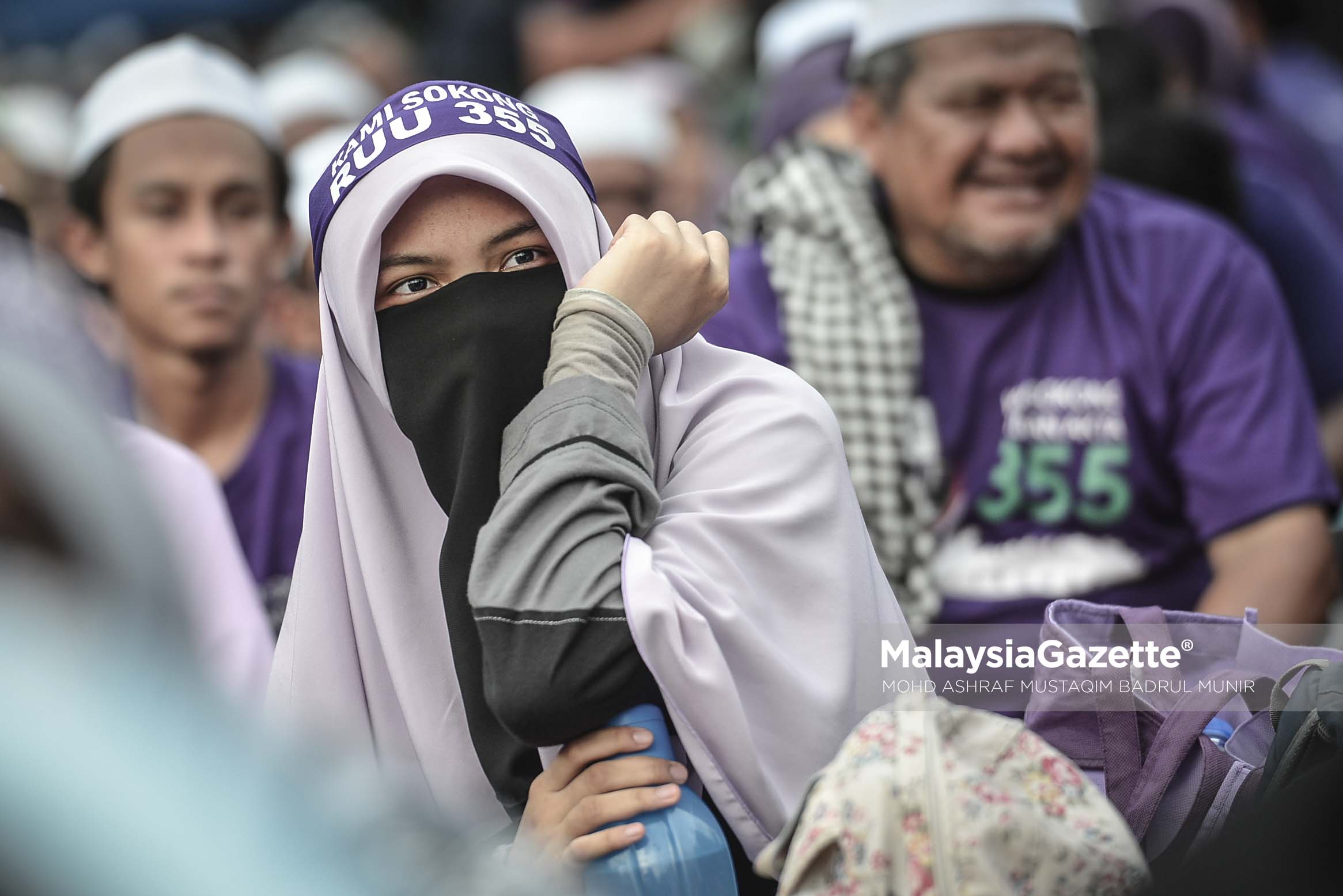 Reaksi seorang penyokong wanita pada Himpunan RUU 355 di Padang Merbok, Kuala Lumpur. foto ASHRAF MUSTAQIM BADRUL MUNIR, 18 FEBRUARI 2017.