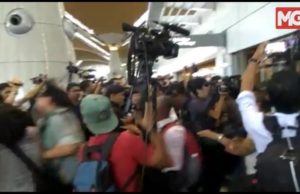Berlaku kekecohan ketika Kang Chol memasuki bilik khas di balai berlepas KLIA
