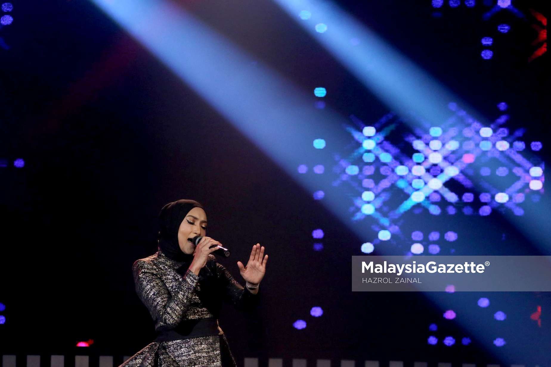 Persembahan dari Ziana Zain pada malam Anugerah Kaseh Tribute P.Ramlee di Auditorium Perdana Angkasapuri, Kuala Lumpur. foto MOHD HAZROL ZAINAL, 04 MAC 2017.
