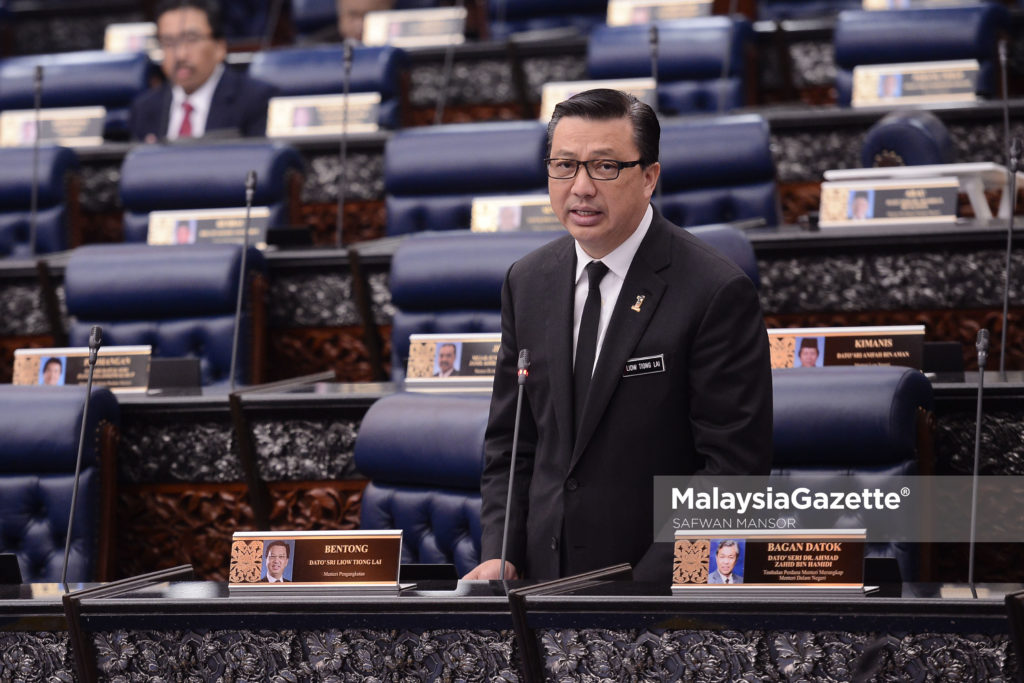 Dewan Rakyat memberi laluan khas kepada Menteri Pengangkutan, Datuk Seri Liow Tiong Lai untuk ucapan memperingati tragedi MH370 sempena ulang tahun ke 3 tragedi tersebut. foto SAFWAN MANSOR, 08 MAC 2017