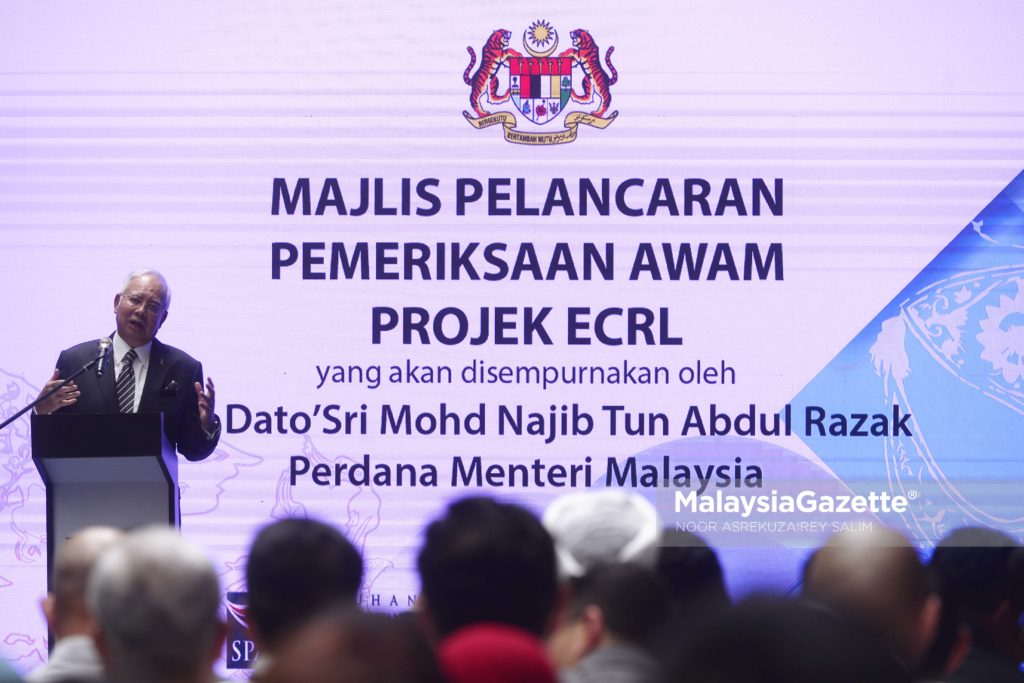 Perdana Menteri, Datuk Seri Najib Tun Razak berucap pada Majlis Pelancaran Pemeriksaan Awam Projek ECRL di Ibu Pejabat Suruhanjaya Pengangkutan Awam Darat (SPAD), Kuala Lumpur. foto NOOR ASREKUZAIREY SALIM,08 MAC 2017