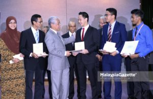 Tiga graduan terima Pingat Tunku 2016