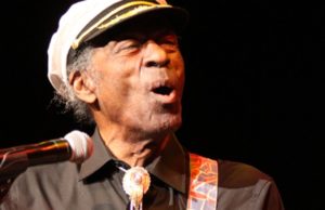 Penyanyi rock and roll Chuck Berry meninggal dunia