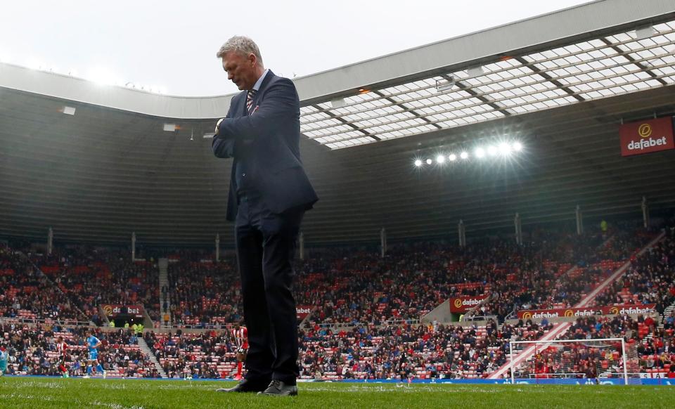 David Moyes selaku Pengurus yang menggantikan Sam Allerdyce di Sunderland sedih selepas pasukannya kalah dalam misi menyelamatkan pasukan the Black Cats tersingkir dari EPL dalam aksi bertemu Bournemouth semalam. Foto: Reuters