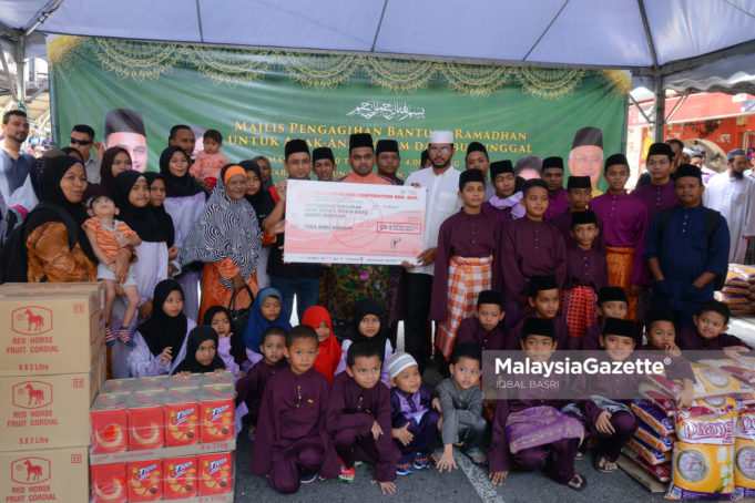 MGF19062017_Datuk Malik agih bantuan_03(1)