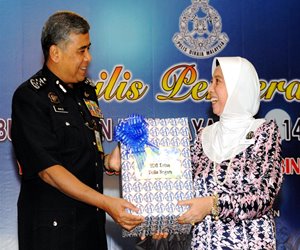 TAN SRI KHALID IBRAHIM