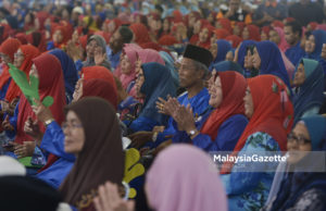 Warga Felda perlu jadi benteng pertahan kerajaan hari ini – Najib