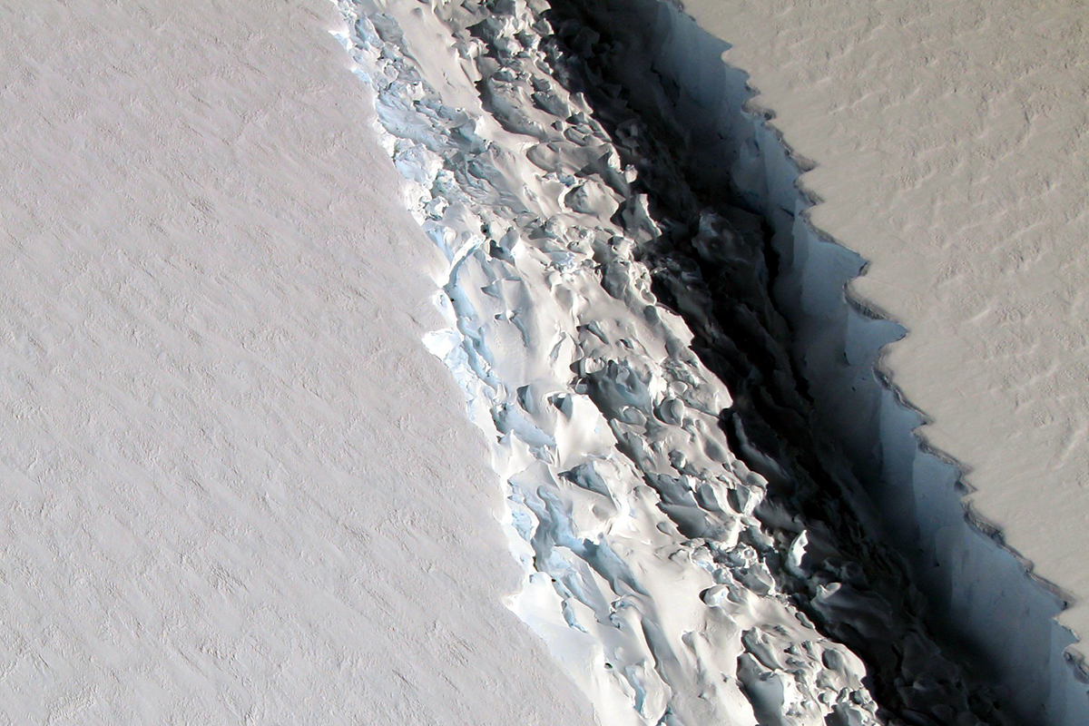 Ais Antartika mencair cepat pacu penurunan arus lautan – Laporan