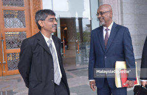 Prosiding RCI forex 10 hari, bantahan peguam Tun M dan Anwar ditolak