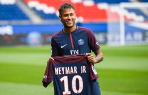 Aksi pertama Neymar bersama PSG tertangguh