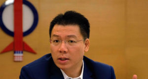 Yang Berhormat Jelutong, saya sudah dengar kenyataan Bagan Datuk, beliau tidak merujuk kepada sesiapa. Kenyataan itu bukan untuk Perdana Menteri." - Nga Kor Ming