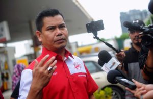 Cabar Azmin: PM belum bisik kepada saya – Jamal