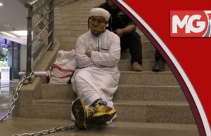 Haji Boikot Caltex Rantai Kaki Lagi