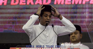 Ketua Pergerakan Pemuda UMNO, Yb Khairy Jamaluddin menyampaikan ucapan dasar pada Perhimpunan Agung Pergerakan Pemuda UMNO Malaysia 2017 di Dewan Tun Hussien Onn, Pusat Dagangan Dunia Putra (PWTC), Kuala Lumpur. foto HAZROL ZAINAL, 06 DISEMBER 2017