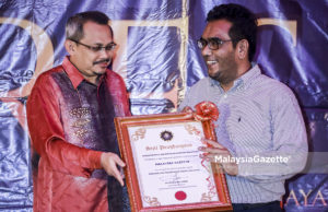 Malaysia Gazette Terima Sijil Penghargaan Dari SPRM