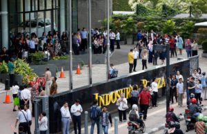 Gempa bumi gegar Jakarta