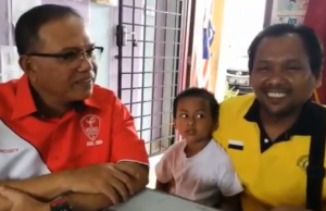 Meniti jambatan gantung rosak, bapa minta maaf