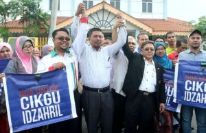 Kira-kira 100 orang hadir bagi sokongan kepada Cikgu Noor Idzahril