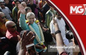 Zahid Hamidi di Batu Caves – Thaipusam