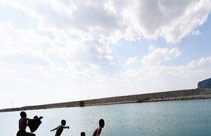 Sungai ‘Ayaq Biru’ umpama lautan di Kepulauan Maldives