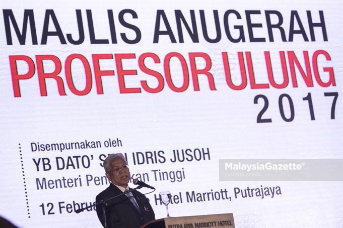 MGF12022018_ANUGERAH PROFESOR ULUNG01
