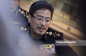 Timbalan Ketua Pesuruhjaya (Operasi) SPRM Datuk Seri Azam Baki berkata, sebaliknya Najib dikehendaki hadir ke ibu pejabat suruhanjaya itu di Putrajaya pada Selasa ini.
