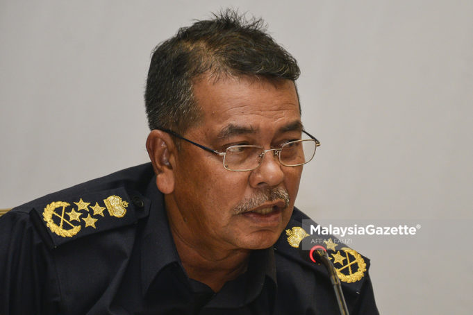 Shaharuddin Khalid.