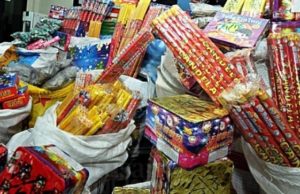 Larangan main mercun masih kekal