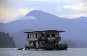 Tasik Kenyir kini jadi pilihan lokasi mesyuarat, seminar