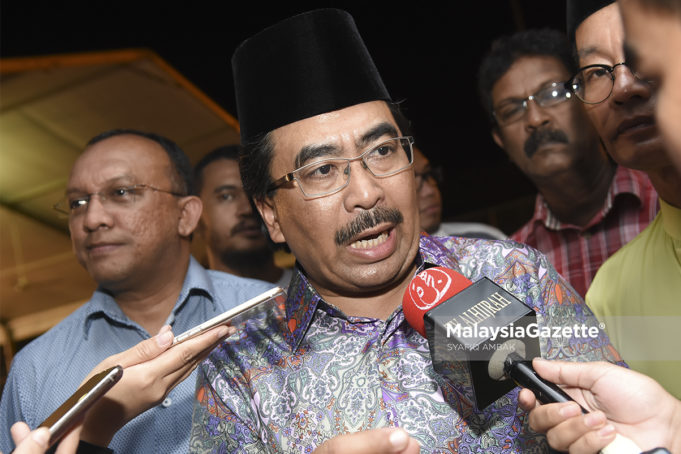 Calon Naib Presiden UMNO, Datuk Seri Johari Abdul Ghani berkata, UMNO tidak boleh lagi mengamalkan konsep kepimpinan mereka yang menang menerajui parti dan yang kalah lari meninggalkan parti.
