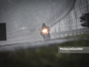 Orang ramai dinasihat berhati-hati sepanjang musim tengkujuh ini.