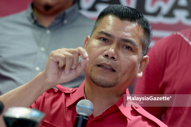 JAMAL MD YUNOS Ketua UMNO Bahagian Sungai Besar, Datuk Seri Jamal Md Yunos dipercayai menghilangkan diri selepas didakwa di Hospital Pakar Ampang Puteri di sini, petang semalam.