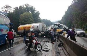 Lori terbalik di Lebuhraya KL- Karak punca kesesakan 15 kilometer