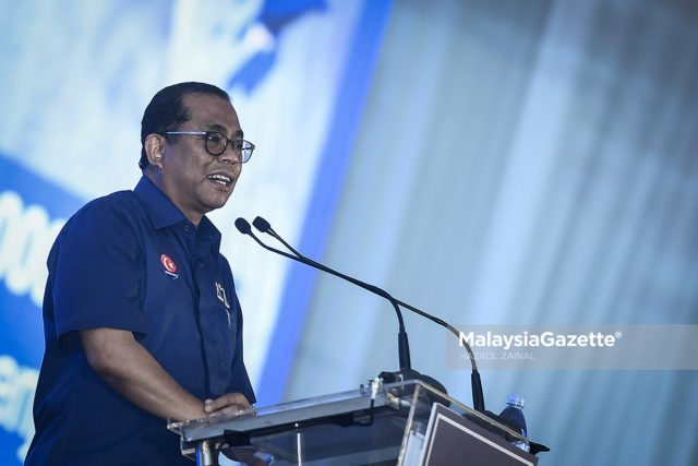 MOHAMED KHALED NORDIN Pengerusi UMNO Johor, Datuk Seri Mohamed Khaled Nordin hari ini mendedahkan pernah diserang dan dijadikan sasaran “orang” dan “budak-budak” Datuk Seri Najib Razak ketika cuba menegur bekas presiden parti itu berhubung skandal 1MDB.