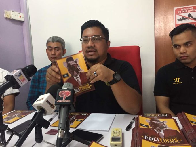 Badrul Hisham Shaharin pada Sidang media tentang pendedahan 9 calon DUN Selangor