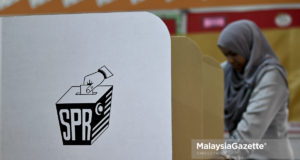 Proses pengundian bagi Pilihan Raya Umum Ke-14 (PRU14) bermula hari ini dengan sebanyak 8,253 pusat mengundi dibuka serentak di seluruh negara bermula 8 pagi.