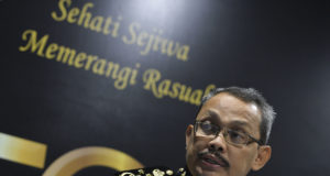 Tindakan Ketua Pesuruhjaya Suruhanjaya Pencegahan Rasuah Malaysia (SPRM) yang baharu, Datuk Seri Shukri Abdull yang menuduh Tan Sri Dzulkifli Ahmad sebagai pengkhianat negara disifatkan sebagai satu tuduhan berat.
