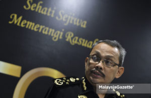Tindakan Ketua Pesuruhjaya Suruhanjaya Pencegahan Rasuah Malaysia (SPRM) yang baharu, Datuk Seri Shukri Abdull yang menuduh Tan Sri Dzulkifli Ahmad sebagai pengkhianat negara disifatkan sebagai satu tuduhan berat.