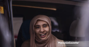 Naib Presiden Parti Keadilan Rakyat, Nurul Izzah Anwar bercakap kepada media selepas melawat Datuk Seri Anwar Ibrahim di Pusat Rehabilitasi Cheras, Kuala Lumpur. foto AFIQ RAZALI, 15 MEI 2018