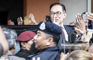 Sepatutnya saya yang angkat sumpah, bukan Dr Mahathir – Anwar